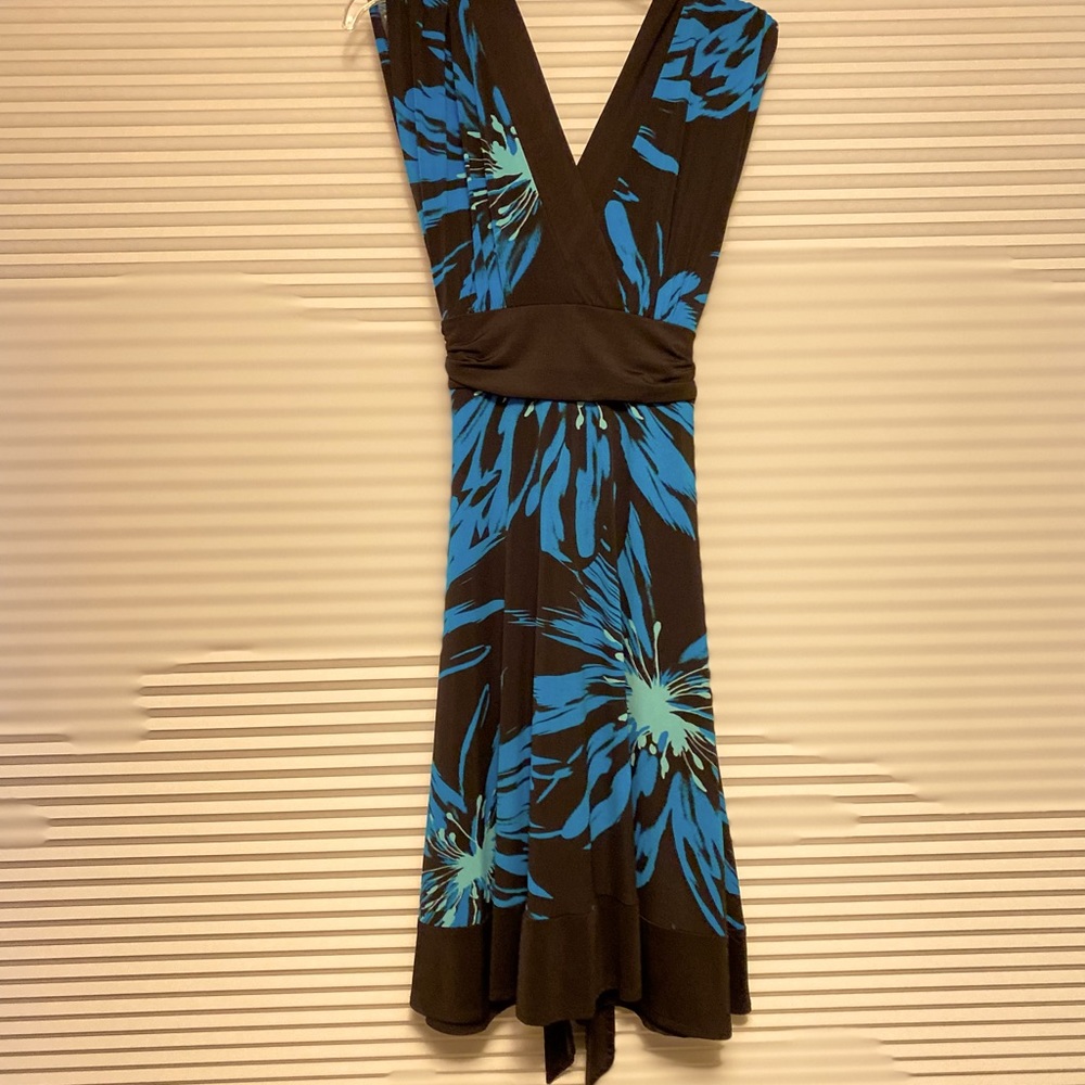 Jersey Floral V-neck
